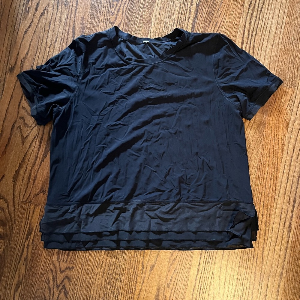Lululemon black top size 10